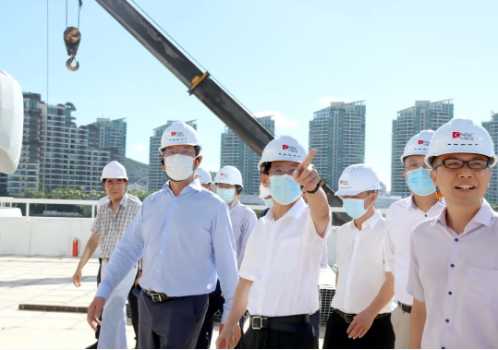 省政府副秘书长孙世文,省商务厅副厅长宋相辉,省经发局副局长姬国辉