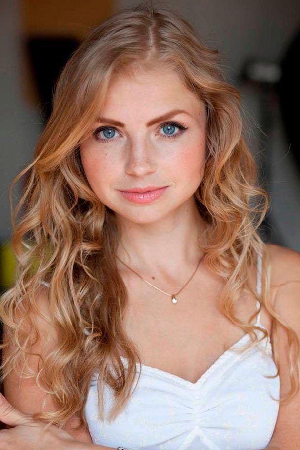 俄罗斯女校长深陷三角恋,雇学生杀害情敌后却被抛弃,今面临监禁