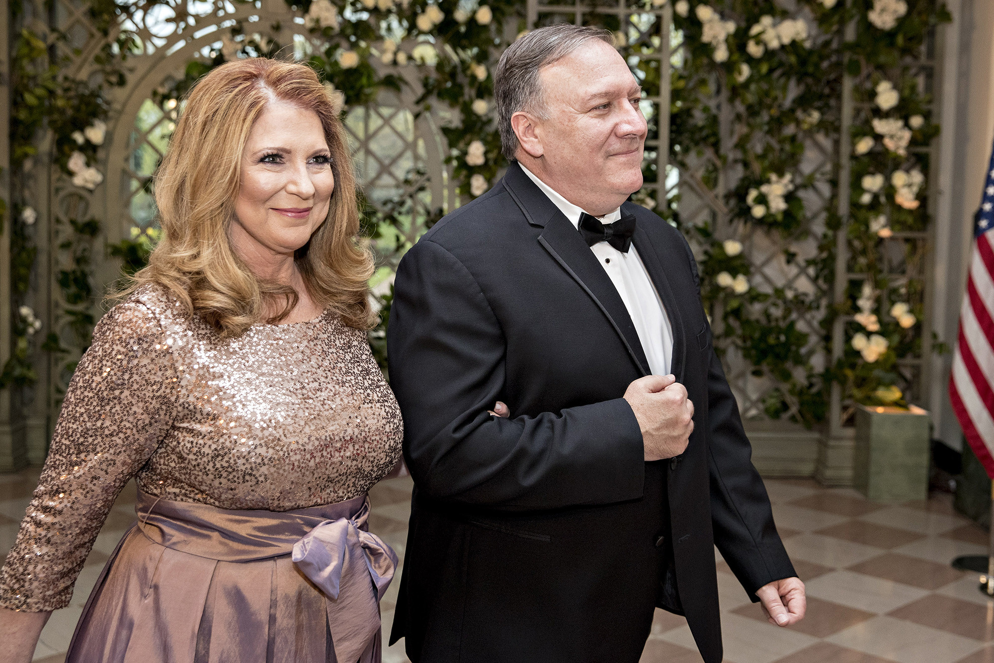 报告称,国务卿迈克·蓬佩奥的妻子苏珊·蓬佩奥近年来的出国旅行中,有