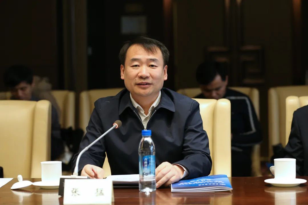 张猛处长讲话张猛代表北京市委统战部对知联会的成立表示祝贺,对学校