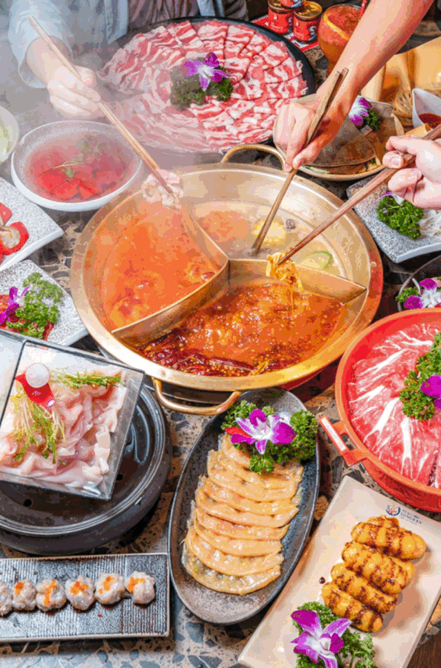▲ 来自东西南北的火锅，集合了！摄影/阿游、李艺爽、fancao208209