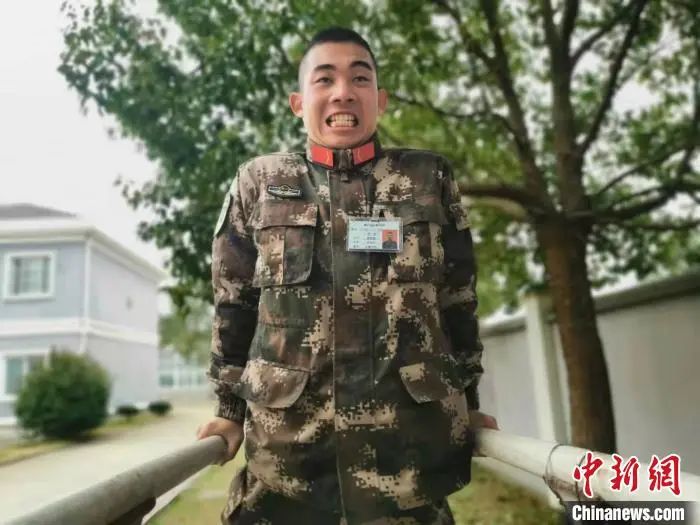 入伍前爷爷就是我的偶像我想追星