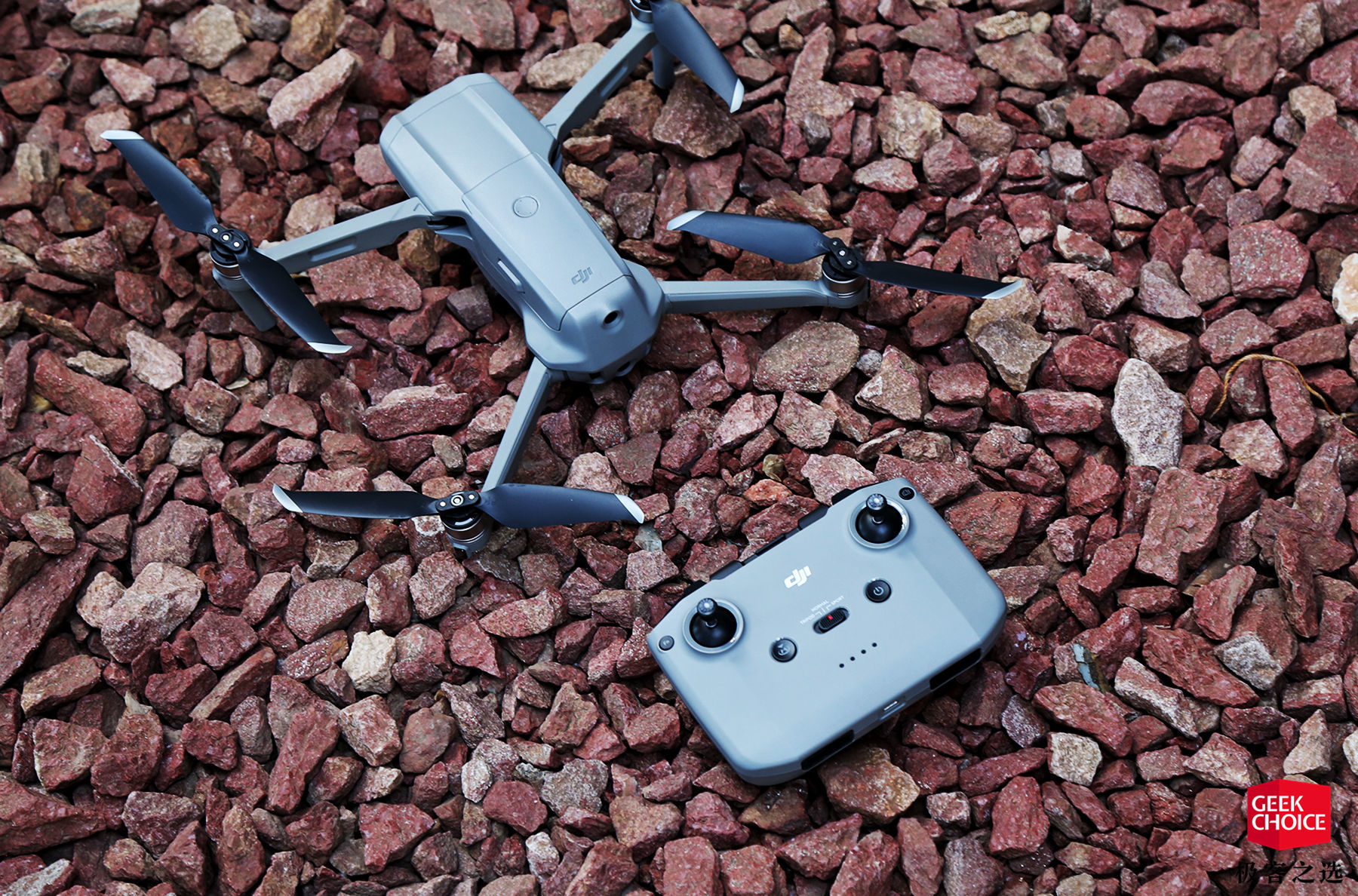 极客之选年度评选丨年度无人机大疆mavicair2