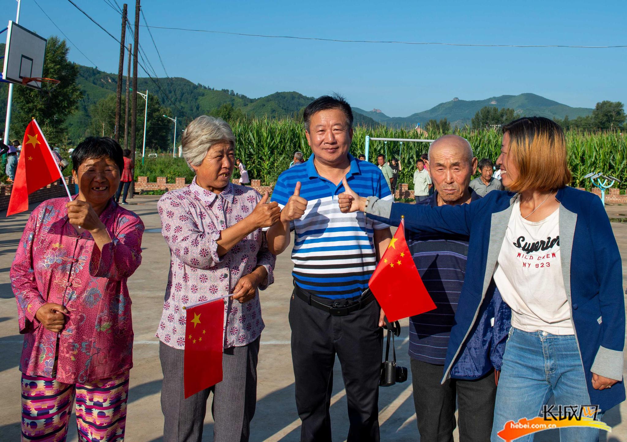 我们的全村福丨承德市隆化县羊圈子村产业就业双管齐下带动村民脱贫