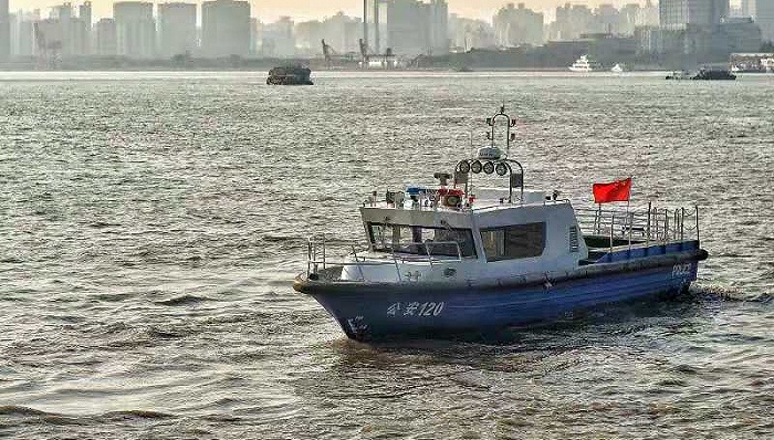 上海市水上救护项目启动 建立水陆空立体救护模式