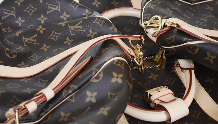 年轻人的第一只LV 撑起了万亿二手市场