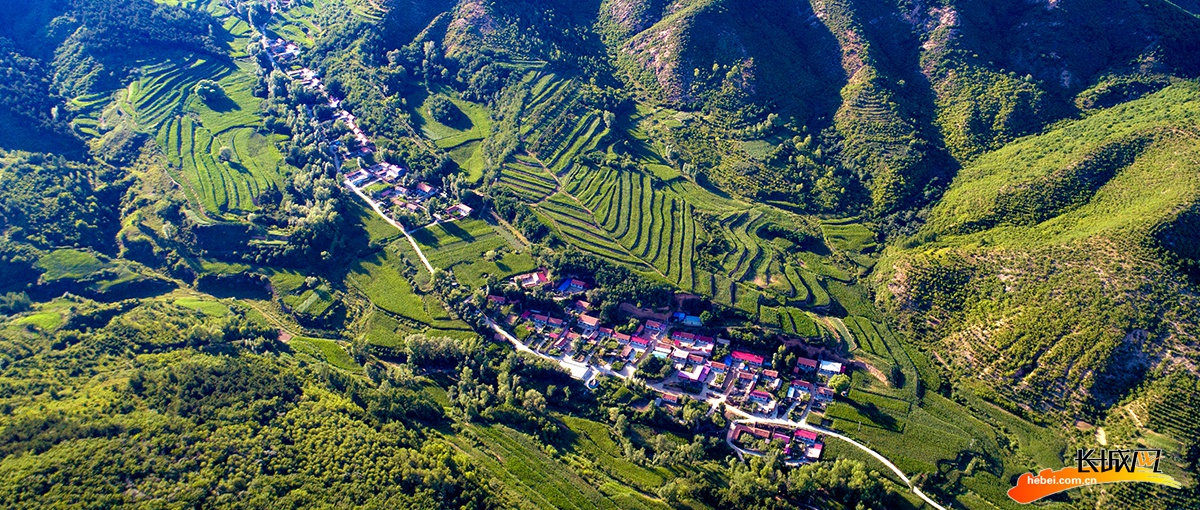 我们的全村福丨承德市隆化县黑沟村曾经的深度贫困村迎来大变样