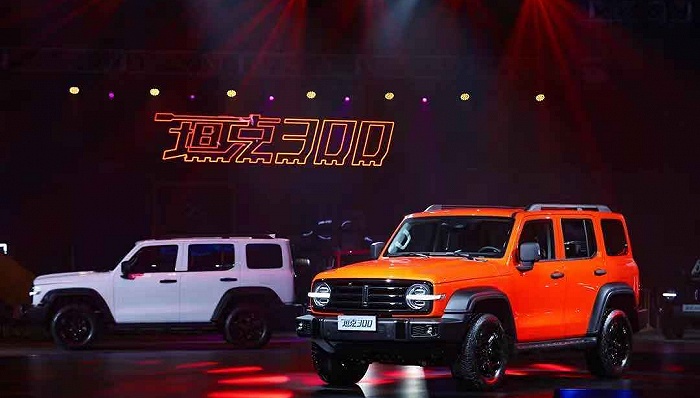 “网红车型”WEY坦克300上市了 17.58万元起售价值得买吗？