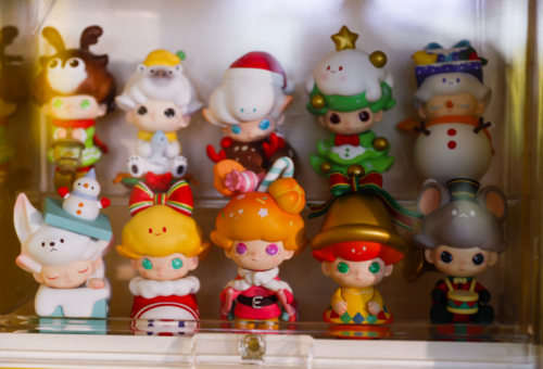 (dimmo系列盲盒,闲鱼供图)