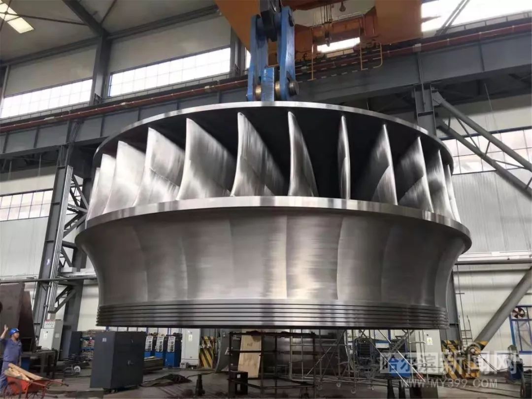 白鹤滩第三台转轮"零配重"|哈尔滨制造再创"全球首台"新纪录