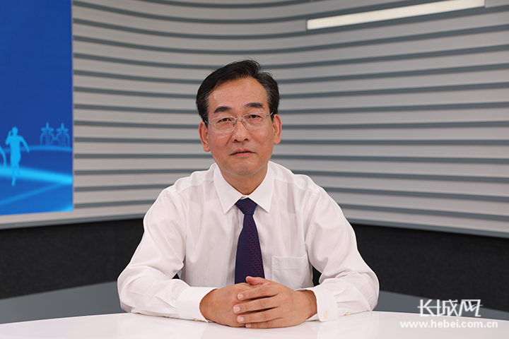 河北省老年健康专家,河北省老年病医院党委书记刘建军.记者 毕雪梅 摄