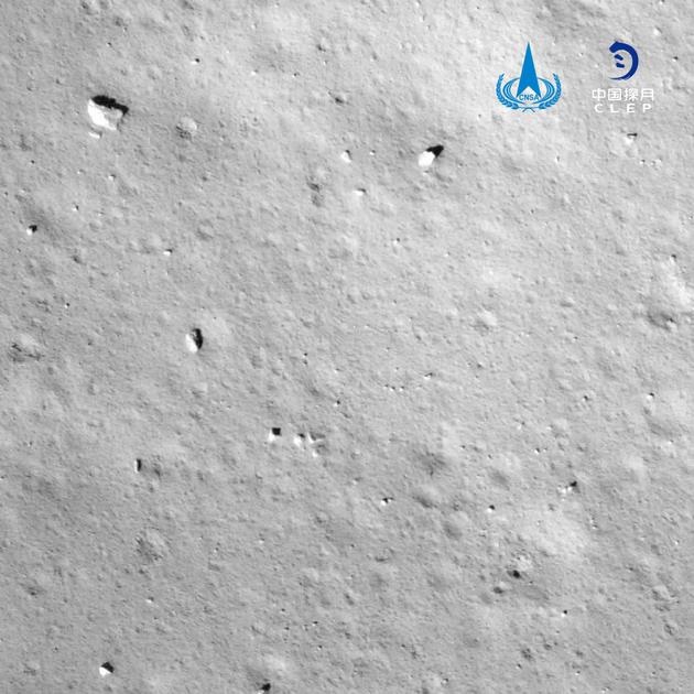 ▲嫦娥五号探测器动力下降过程降落相机拍摄的图像