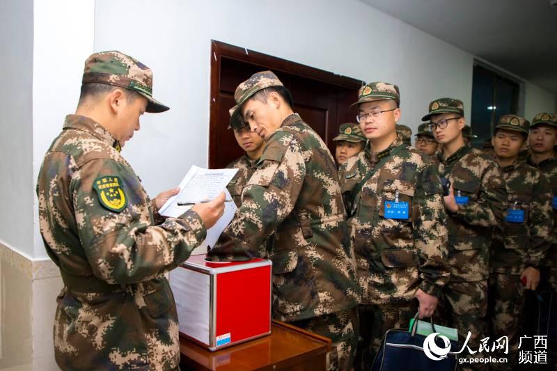 广西武警准参谋结业考核重重过关