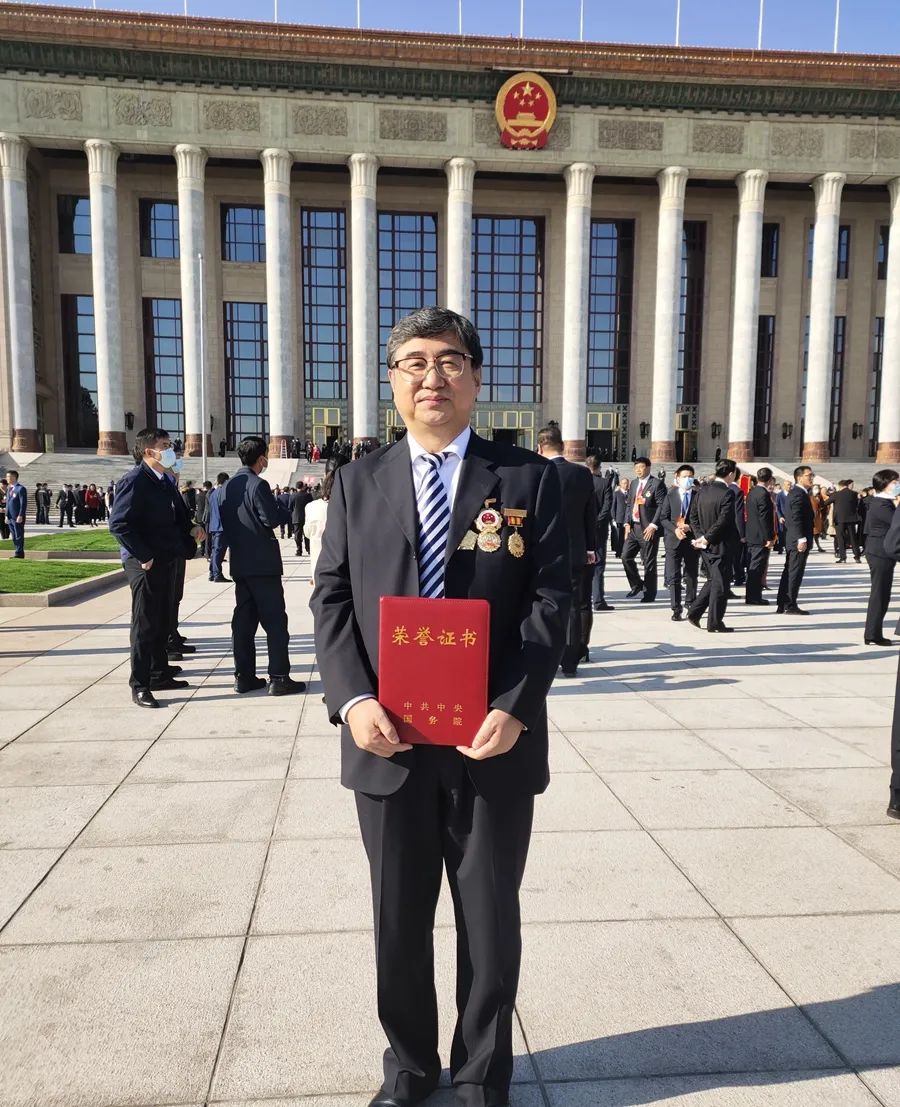 华树成人民至上生命至上传承新时代白求恩精神