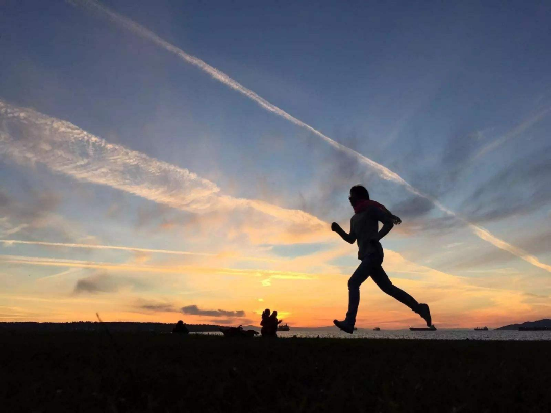 拯救一个中年人有多容易?跑步就行