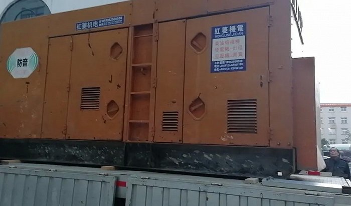 义乌东苑工业区某快递点租的发电机，图源：采访对象