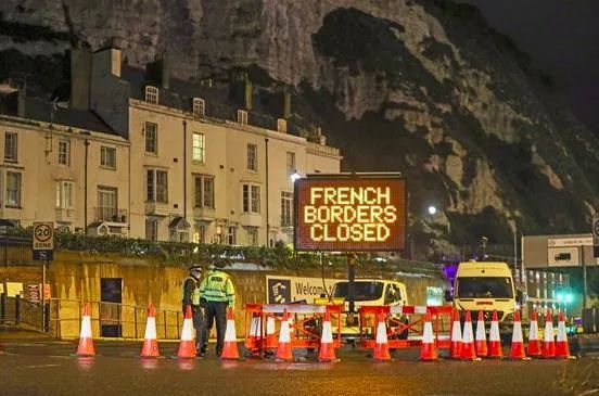 法国关闭边境以应对来自英国的疫情
