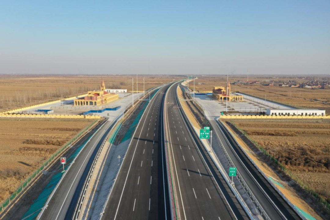天津大地展巨龙津冀同牵手津石高速公路今日顺利开通图