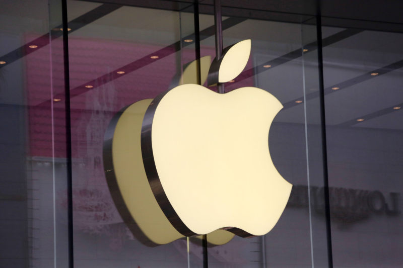 拒绝收购特斯拉、摇摆六年、加速研发 苹果汽车有没有实力？