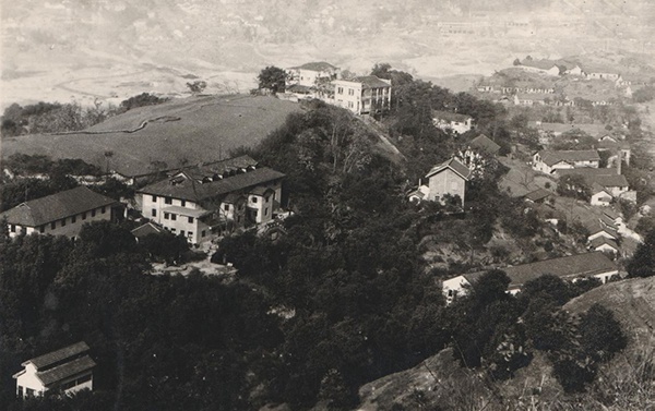 红岩革命纪念馆旧照(资料图片)