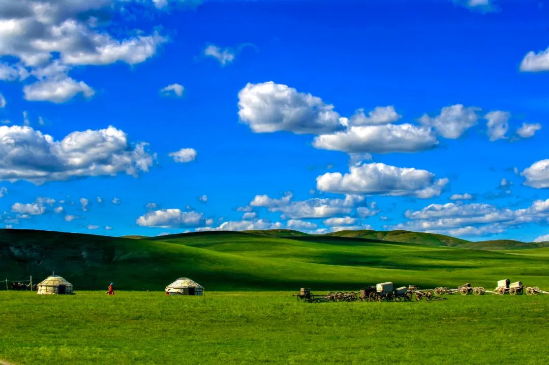 锡林郭勒草原风光当"锡盟速度"成为自治区经济发展的新亮点的时候
