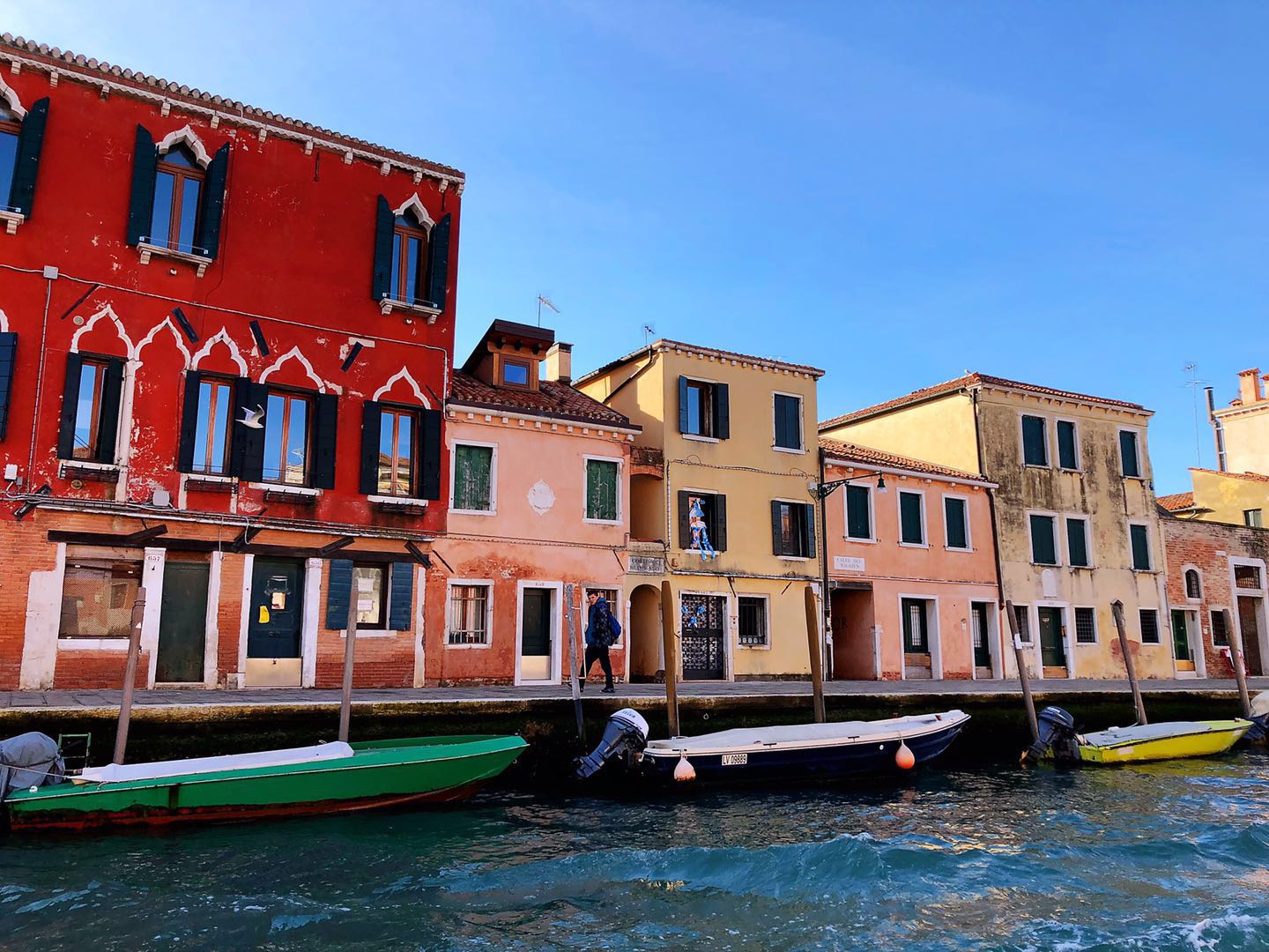 郭施亮：12月来近200股创历史新低，赚了指数却亏了钱 怎么回事？