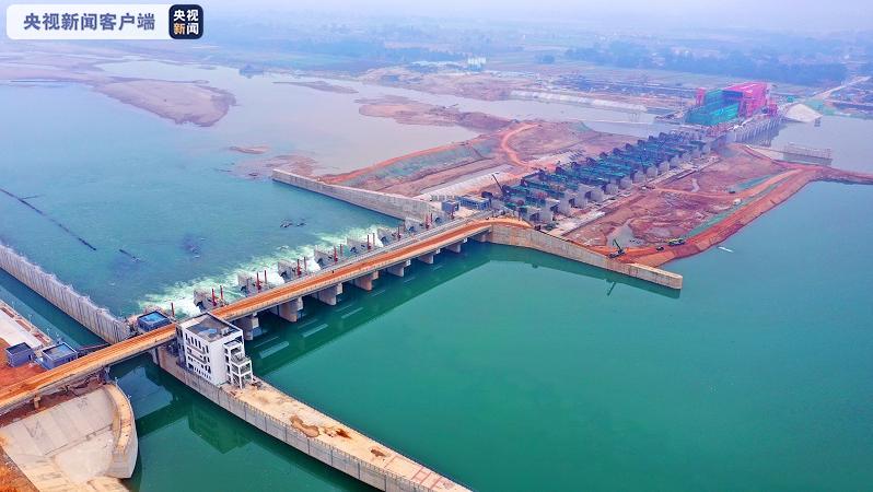 江西赣江井冈山航电枢纽工程首台机组成功并网发电