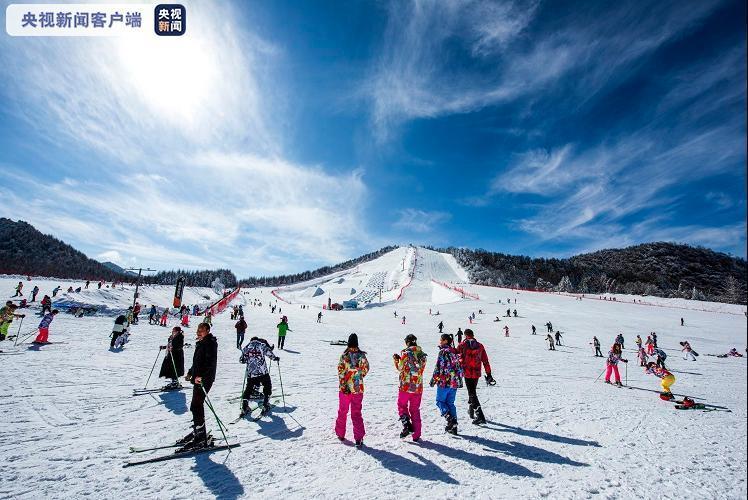 △12月5日 第十五届神农架冰雪节启动（图片来源：陈金武）