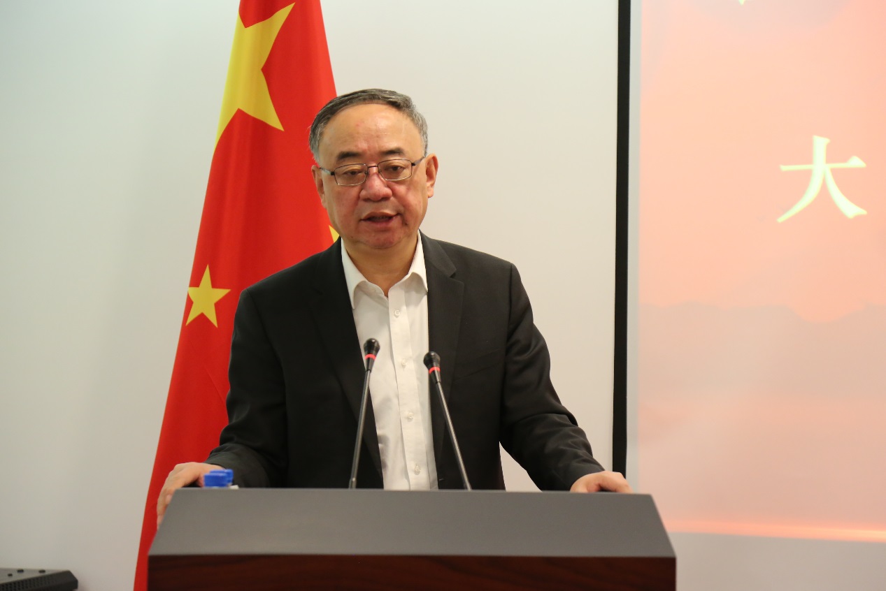 刘学诗在大公国际讲授专题党课