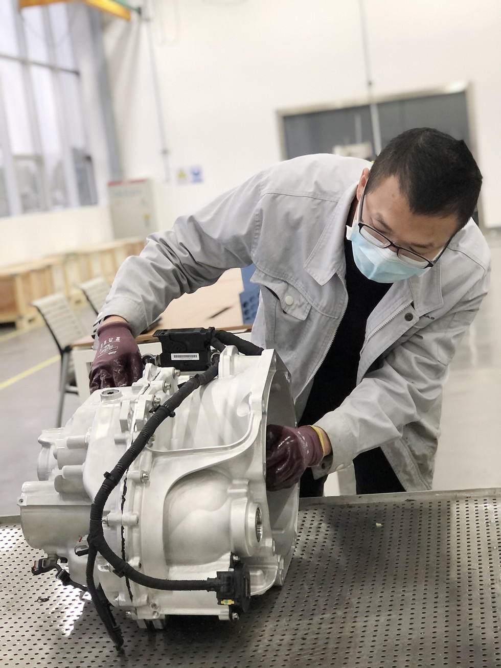 6dct270变速箱下线——东风格特拉克建成t4自主研发能力