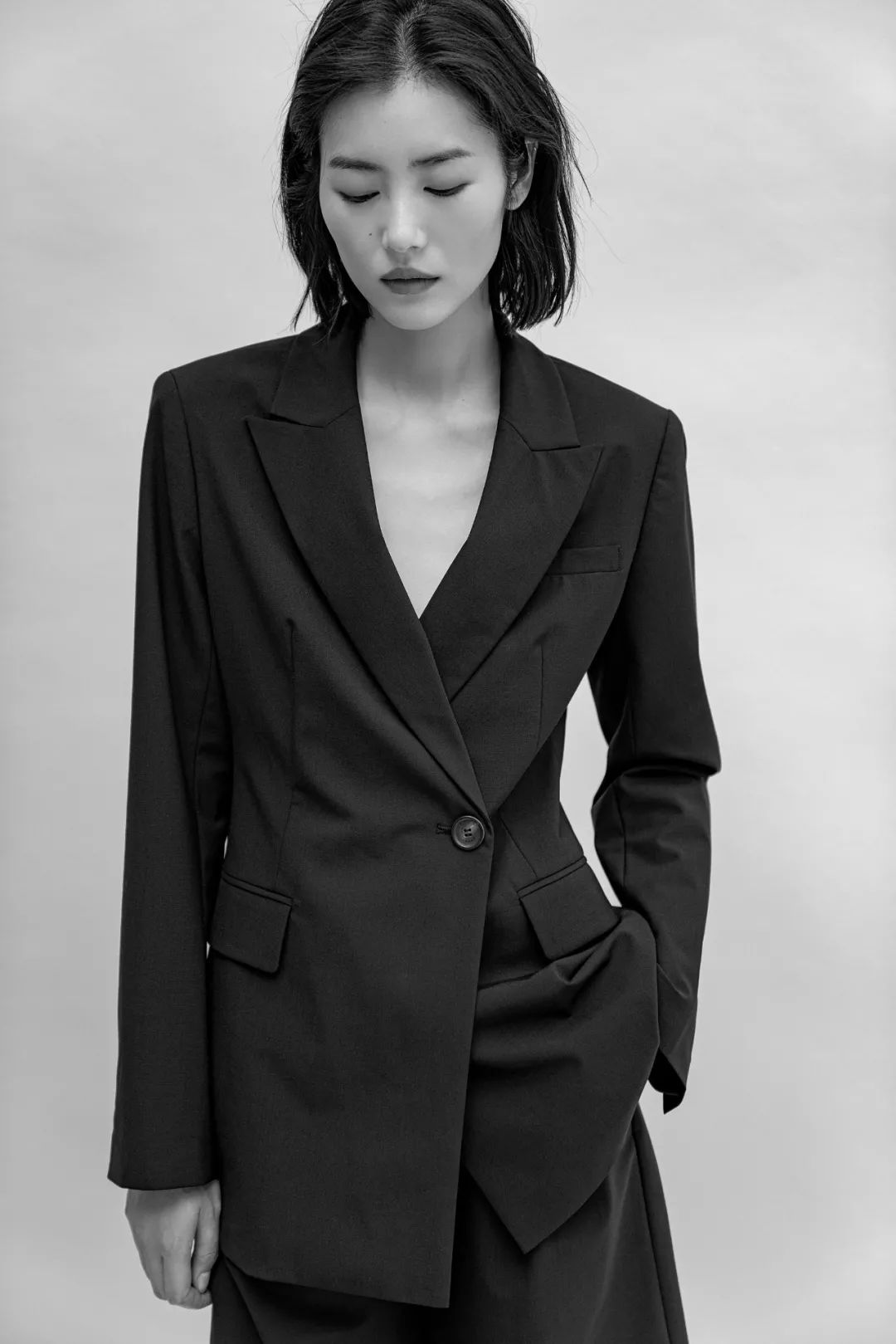 彩虹屁刘雯的肩颈线穿什么不好看