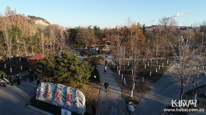 唐山市首个法治主题公园落成开放。徐洋 摄