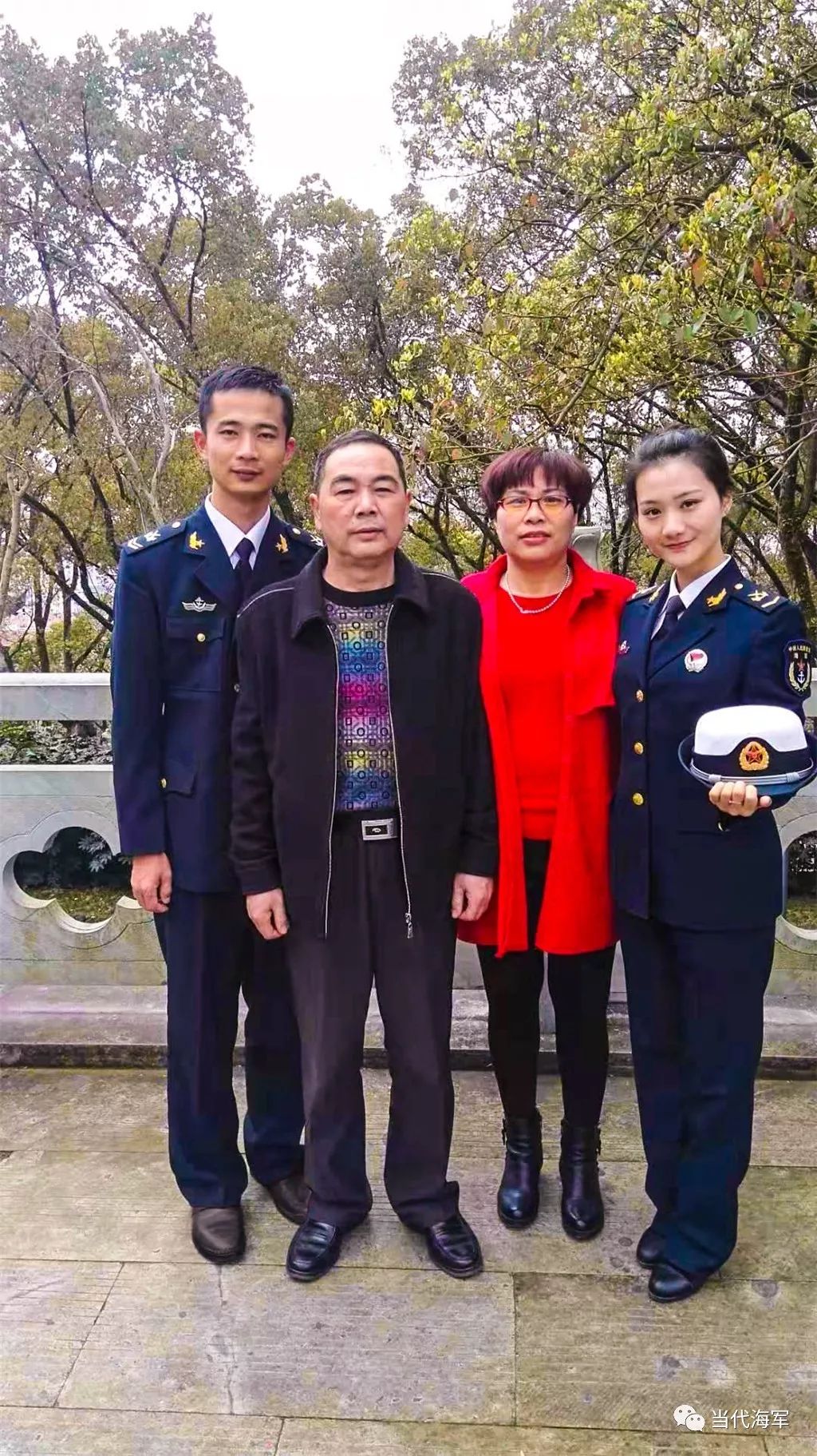 舍弃小家的团圆只为守护大家的安宁请为人民海军点赞监制:王宏博编审