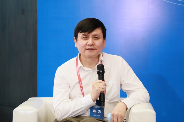 张文宏谈新冠疫苗上市：漫漫长夜终于迎来曙光