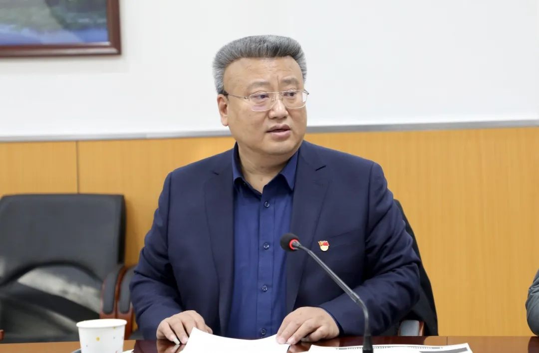 王传亮参加党校办党支部十九届五中全会精神集体学习