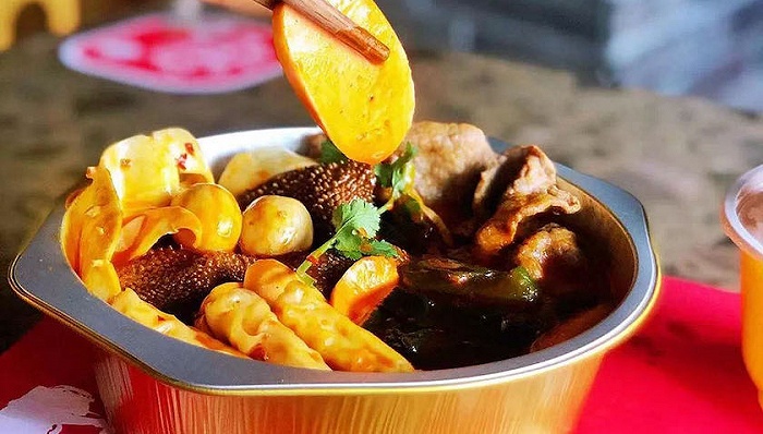 小龙坎推“小龙坎mini火锅菜” 餐饮企业为何都爱做副牌？