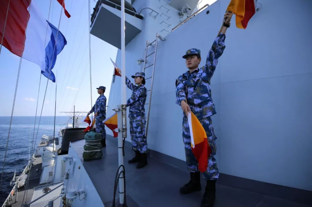 过年了海军第34批护航编队的官兵都干了些啥