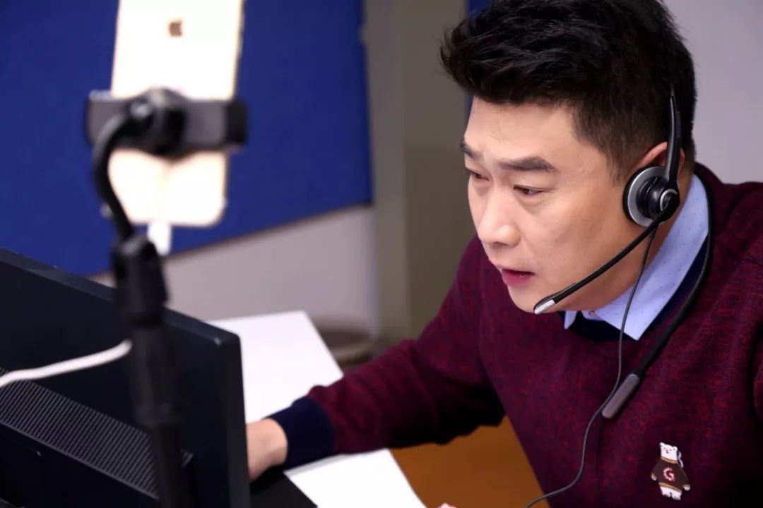 主持人 鄢磊主持人 敬超主持人 王苏主持人 刘柯主持人 王炀主持人