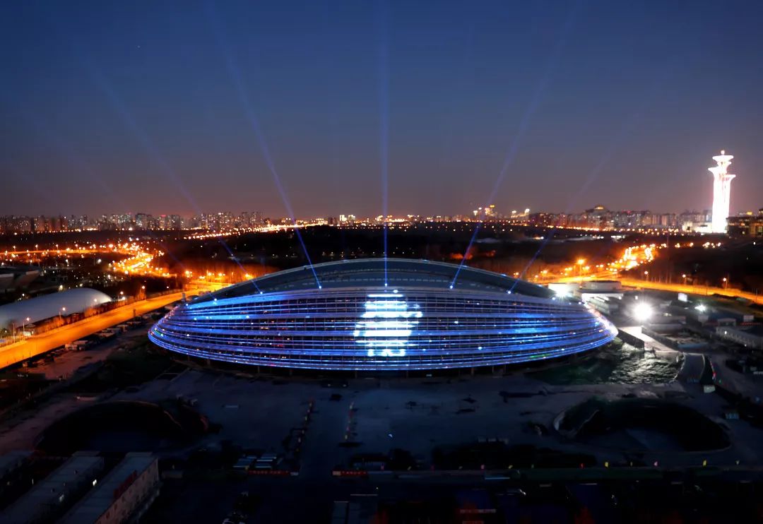 国家速滑馆盛装恭贺新春