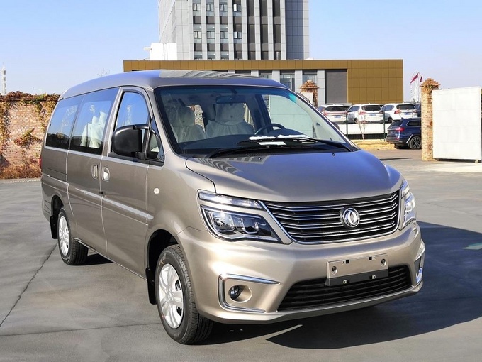 能坐9个人的大MPV！轴距达3米，最低5.99万，比别克GL8还能装