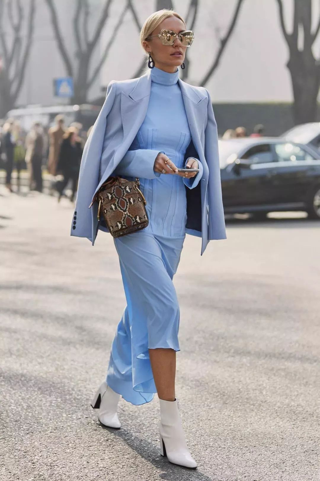 掌握2020年的流行穿搭趋势,春节聚会你最闪亮