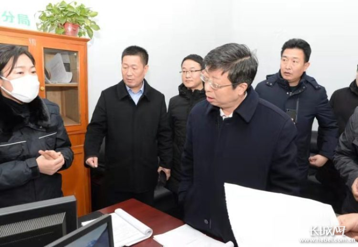 邢台市委书记钱三雄暗访检查疫情防控和环保值班工作