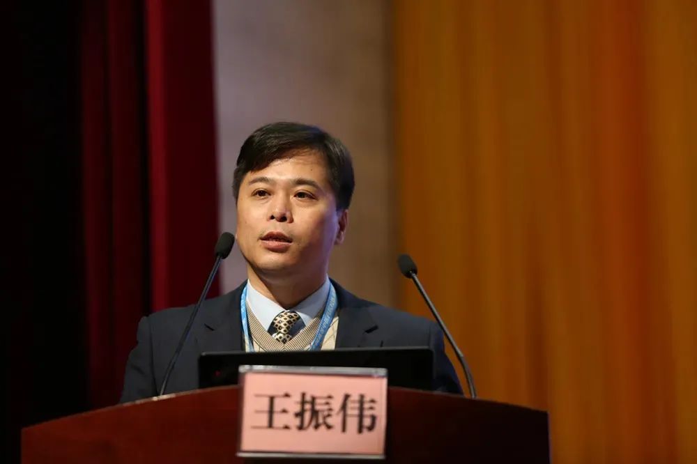 中医药院校医务青年发展论坛在广西举行师生版大师剧裘沛然精彩上演