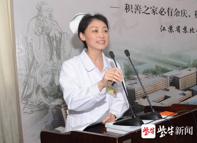 "现场一位送别战友的医生说.勇士们踏上征程前