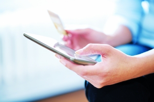 数字人民币“刷屏”下的保险行业:过客还是归途？