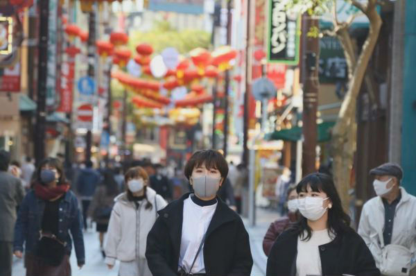 菅义伟公布逾7000亿美元新经济刺激方案