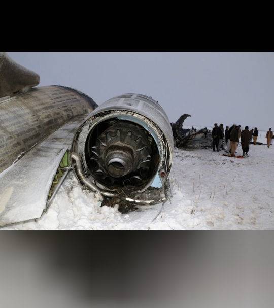 美军从阿富汗坠机残骸中运走两具尸体否认有中情局人员丧生