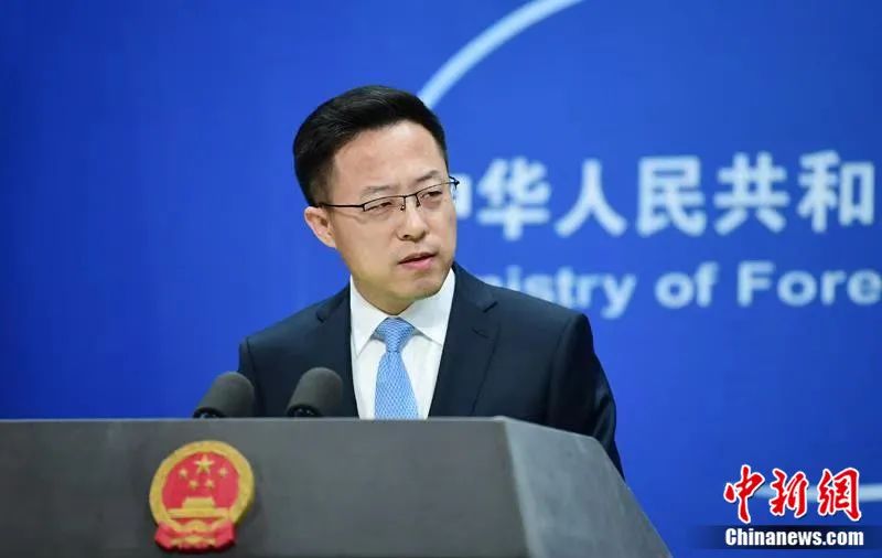 赵立坚将人民币与美元作比较美元上除了英语有其他语言吗