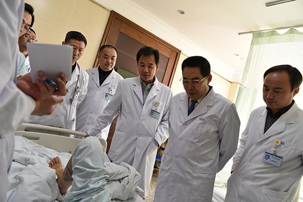 中华医学会医学美容分会主任委员李世荣教授受聘徐州仁慈医院名誉院长