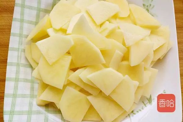 天冷家人迷上了这个菜,午餐晚餐都要吃,10分钟就上桌特开胃|烹饪|葱姜